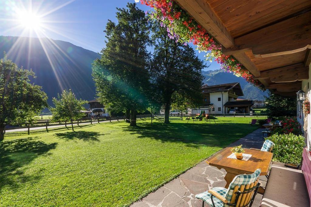 Landhaus Gredler Майрхофен Экстерьер фото