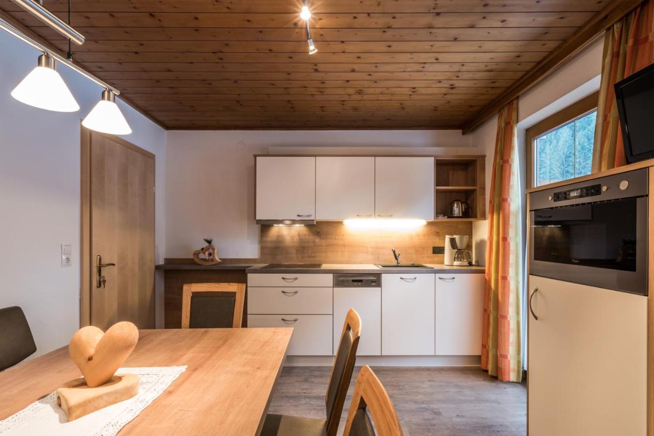 Landhaus Gredler Майрхофен Экстерьер фото